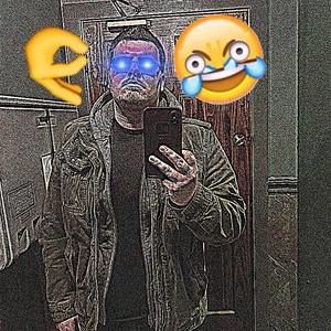 Meet your Posher, Aaron